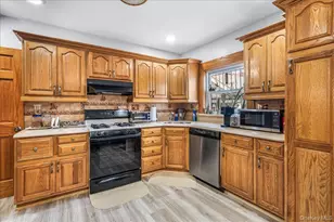 104-63 123rd St, Richmond Hill, NY 11419 - Photo 8