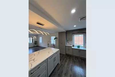 1090 Pelham Parkway S, Bronx, NY 10461 - Photo 6