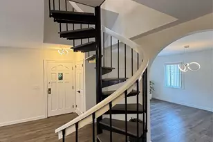 1090 Pelham Pkwy S, Bronx, NY 10461 - Photo 20