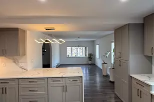 1090 Pelham Pkwy S, Bronx, NY 10461 - Photo 24