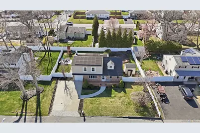 178 Geery Avenue, Holbrook, NY 11741 - Photo 4