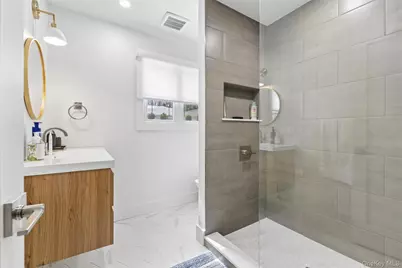 6 W Landing Road, Hampton Bays, NY 11946 - Photo 36