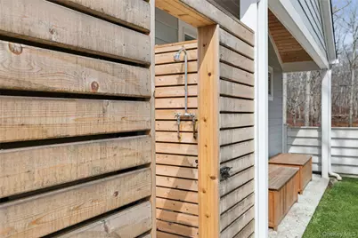 6 W Landing Road, Hampton Bays, NY 11946 - Photo 4