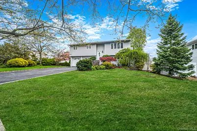 6 Oatley Place, Commack, NY 11725 - Photo 1