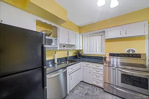 6 Oatley Pl, Commack, NY 11725 - Photo 18