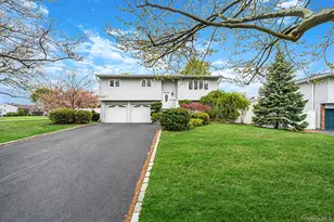 6 Oatley Pl, Commack, NY 11725 - Photo 2