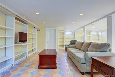 78 Hickory Grove Drive W, Larchmont, NY 10538 - Photo 26