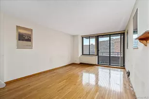62-54 97th Pl, Rego Park, NY 11374 - Photo 4