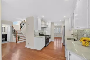 24 Coventry Cir, Mahopac, NY 10541 - Photo 10