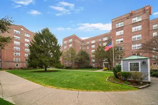 90 Bryant Ave, White Plains, NY 10605 - Photo 16