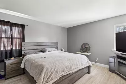 23 Southfield Road, Middle Island, NY 11953 - Photo 10