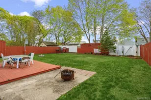 80 Cherubina Ln, North Babylon, NY 11703 - Photo 20