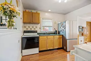 80 Cherubina Ln, North Babylon, NY 11703 - Photo 12