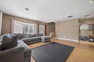 25 Hollis St, Highland Mills, NY 10930 - Photo 4