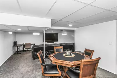 31 Baldwin Street, East Islip, NY 11730 - Photo 14