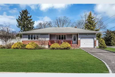 31 Baldwin Street, East Islip, NY 11730 - Photo 1
