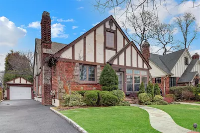 37 Fountain Avenue, Rockville Centre, NY 11570 - Photo 1