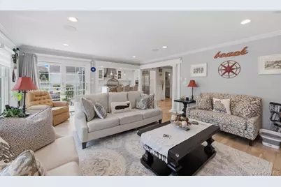 71 Mc Cue, Babylon, NY 11702 - Photo 18