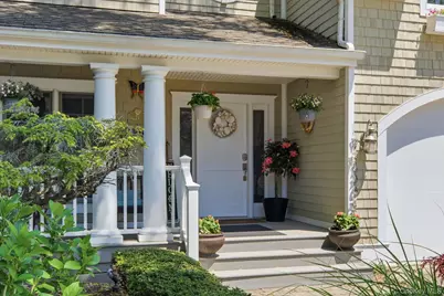 71 Mc Cue, Babylon, NY 11702 - Photo 2