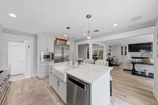 71 Mc Cue, Babylon, NY 11702 - Photo 14