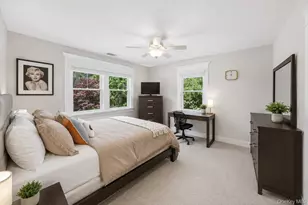 71 Mc Cue, Babylon, NY 11702 - Photo 32