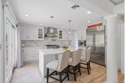 71 Mc Cue, Babylon, NY 11702 - Photo 10