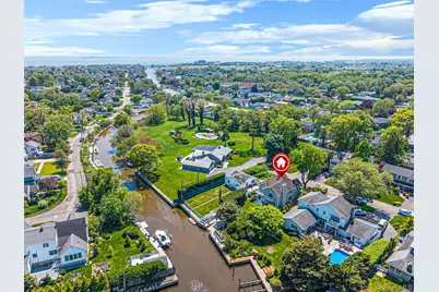71 Mc Cue, Babylon, NY 11702 - Photo 48