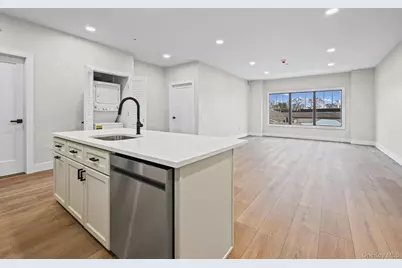 80 Division #101, Patchogue, NY 11772 - Photo 4