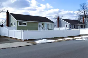 15 Penndale Dr, Amityville, NY 11701 - Photo 1