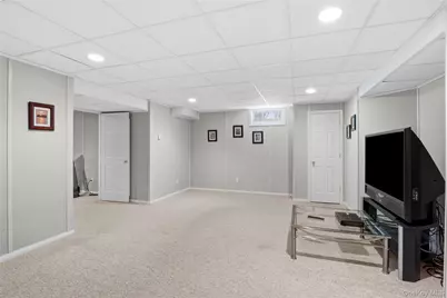 23 Mary Court, Melville, NY 11747 - Photo 32