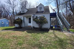 47 Kinderhook Dr, Poughkeepsie, NY 12603 - Photo 2