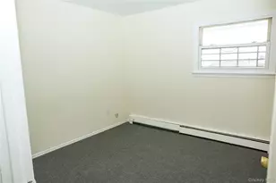 13 Regina Pl, Yonkers, NY 10703 - Photo 12