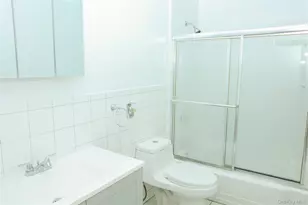 13 Regina Pl, Yonkers, NY 10703 - Photo 10