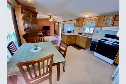 31 N Mountainview Mhp, Stony Point, NY 10980 - Photo 12