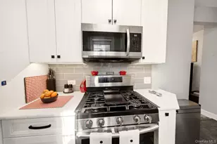 2600 Henry Hudson Pkwy, Bronx, NY 10463 - Photo 10