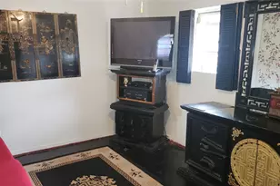 408 Howe Ave, Bronx, NY 10473 - Photo 18