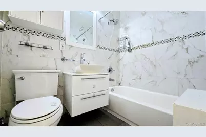 137-05 Franklin Avenue #6D, Flushing, NY 11355 - Photo 32