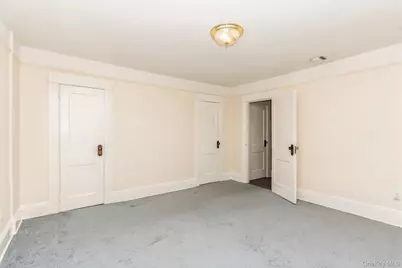 108 Hempstead Avenue, Lynbrook, NY 11563 - Photo 24