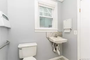 108 Hempstead Ave, Lynbrook, NY 11563 - Photo 32