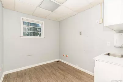 108 Hempstead Avenue, Lynbrook, NY 11563 - Photo 36