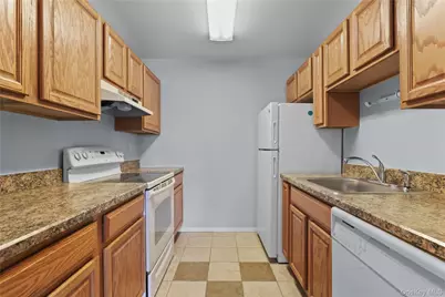 60 Kensico Road #22, Thornwood, NY 10594 - Photo 6