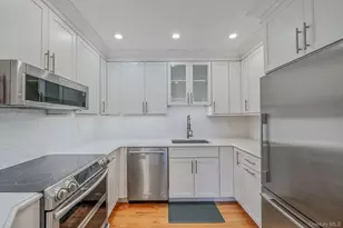 12 Greenmeadow Dr, Babylon, NY 11702 - Photo 8