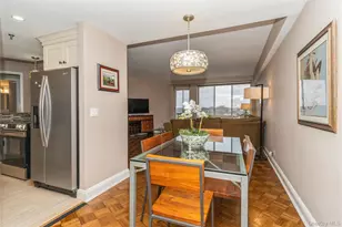 111 Cherry Valley Ave, Garden City, NY 11530 - Photo 6