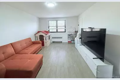 246-15 57 Dr #Upper, Douglaston, NY 11362 - Photo 10