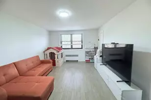 246-15 57th Dr, Douglaston, NY 11362 - Photo 10