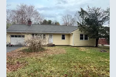 9 Sherwood Drive, Poughkeepsie, NY 12603 - Photo 1