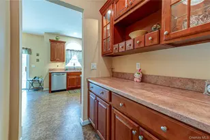 108 Maple Wood Ln, Riverhead, NY 11901 - Photo 26