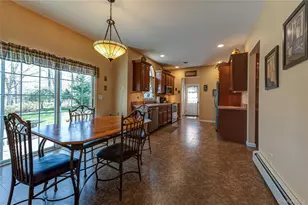 108 Maple Wood Ln, Riverhead, NY 11901 - Photo 22