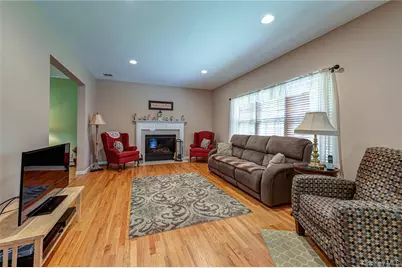 108 Maple Wood Lane, Riverhead, NY 11901 - Photo 20