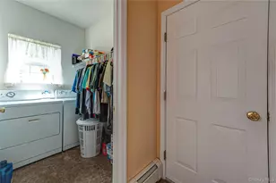108 Maple Wood Ln, Riverhead, NY 11901 - Photo 28